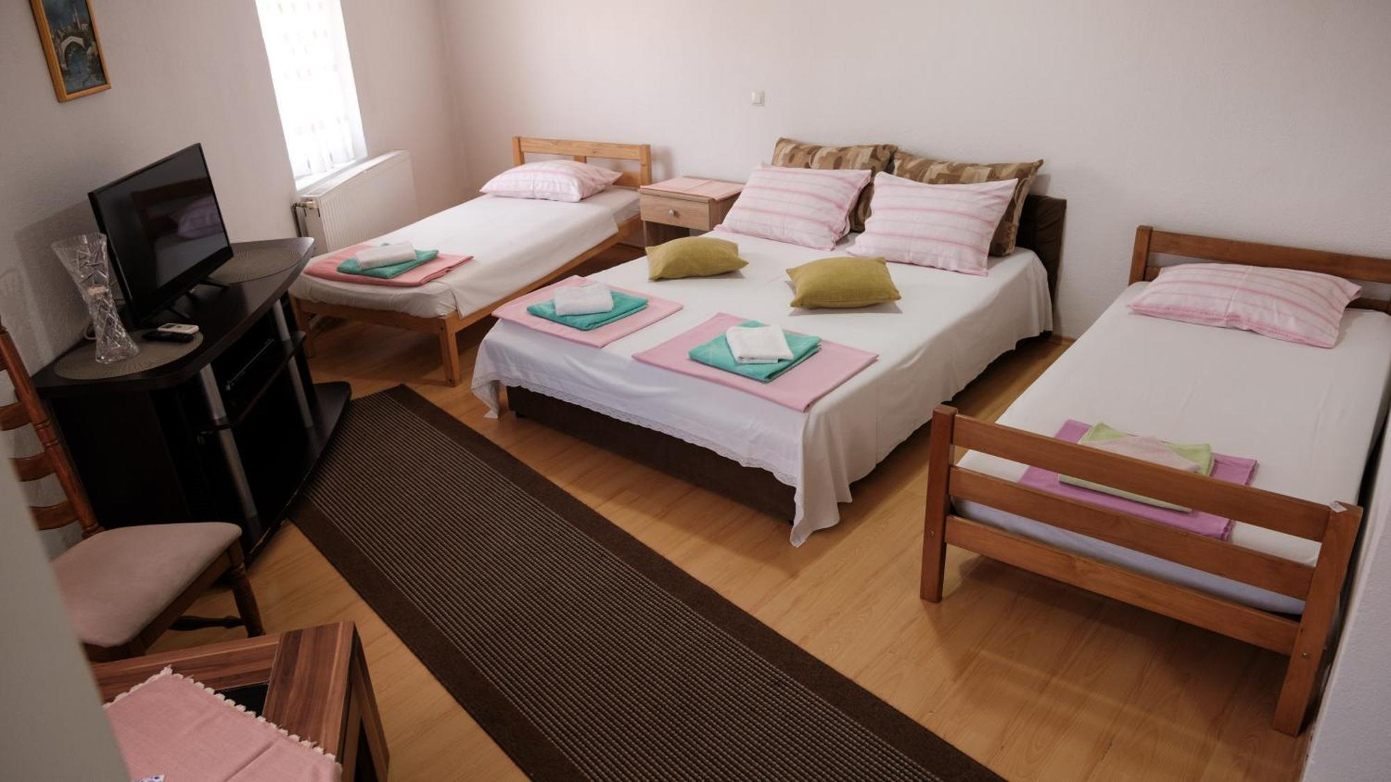 Guesthouse "Ines" Doboj Ngoại thất bức ảnh