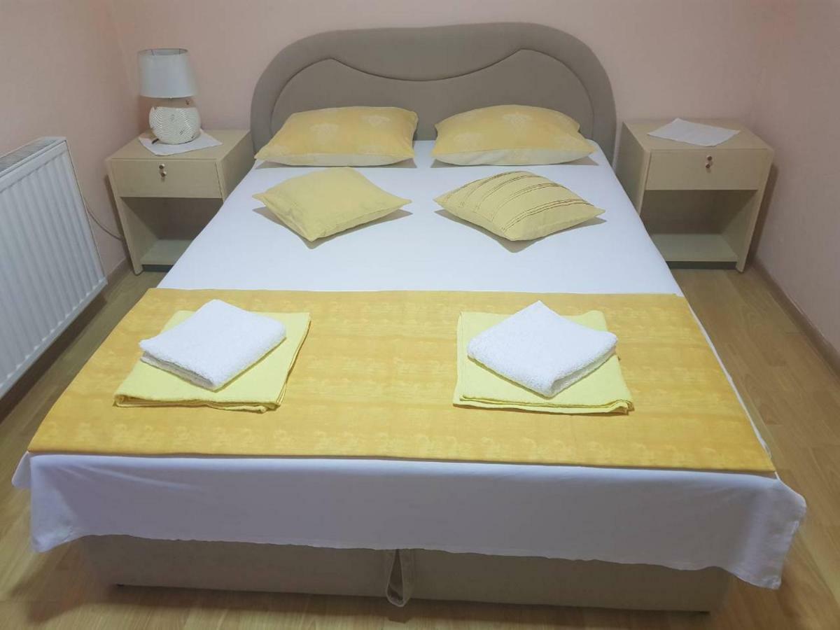 Guesthouse "Ines" Doboj Ngoại thất bức ảnh